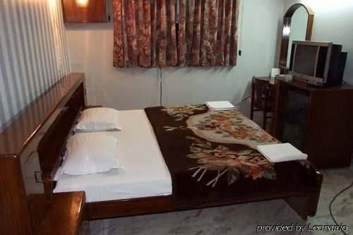 Hotel Welcome Palace Delhi  Esterno foto